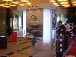 商場展柜與展示道具 設計、制作與維護全流程解析